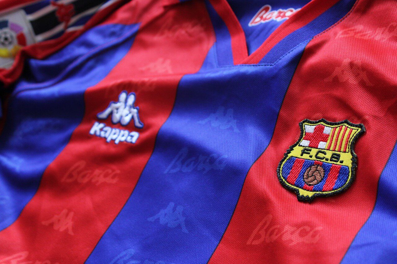 cómo saber si una camiseta del FC Barcelona es original o falsa